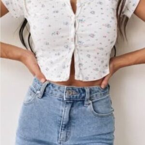 Brandy Melville Cream Cropped Button Down Blouse